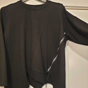 Kate Hewko - Asymmetrical Hem Zip Longsleeve Top